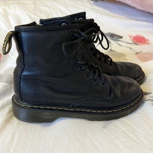Dr Marten 8 hole boots